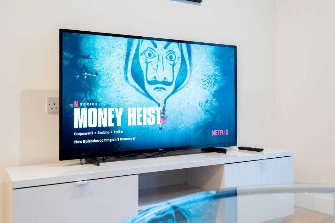 Maevela Apartments - Luxury Broad St Apartment - 2 Bed, 2 Bath - City Centre/Cube/Mailbox - With Underground Parking ✓- L Shape Sofa, Large 50 Inch Smart Tv With Free Netflix & Wifi Birmingam Exterior foto